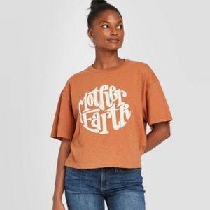 Boxy Mother Earth tee